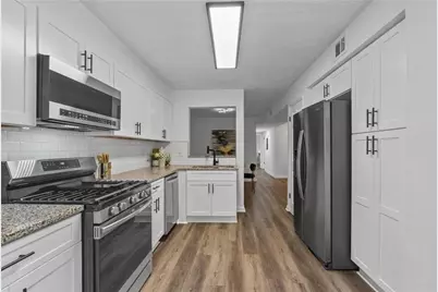 9404 Cypress Lane, Jonesboro, GA 30238 - Photo 6