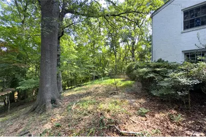 1700 W Paces Ferry Road NW, Atlanta, GA 30327 - Photo 2