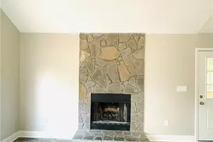 4440 Cary Dr, Snellville, GA 30039 - Photo 12