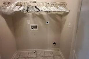 566 Jody Pl, Lilburn, GA 30047 - Photo 38