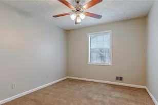 416 Pineburr Ln, Stone Mountain, GA 30087 - Photo 22