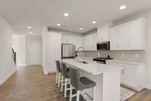 350 Hayden Cir, Woodstock, GA 30189 - Photo 4