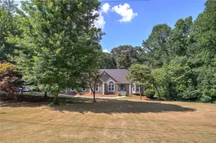 915 Oak Grove Rd, Carrollton, GA 30117 - Photo 2