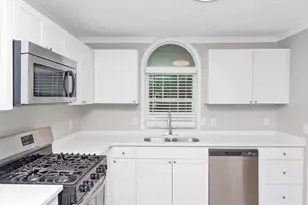 710 Country Manor Way, Alpharetta, GA 30022 - Photo 8