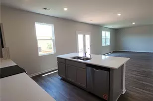 608 Lobelia Dr, Locust Grove, GA 30248 - Photo 8