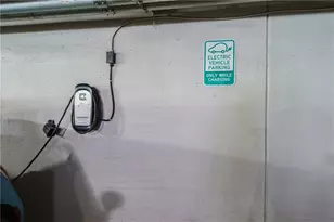 1074 Peachtree Walk NE, Atlanta, GA 30309 - Photo 24