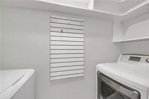 1074 Peachtree Walk NE, Atlanta, GA 30309 - Photo 12