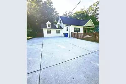 16 Johnson Road NW, Atlanta, GA 30318 - Photo 2