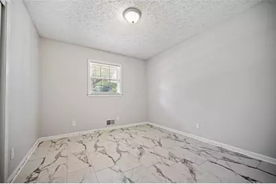 7039 Rockbridge Road, Stone Mountain, GA 30087 - Photo 14