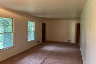 2935 Heather Dr, East Point, GA 30344 - Photo 14