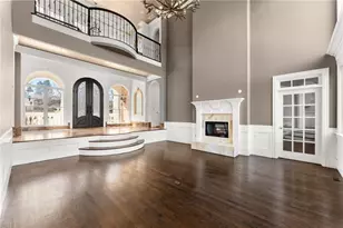 10 Clubb Ct, Alpharetta, GA 30005 - Photo 2