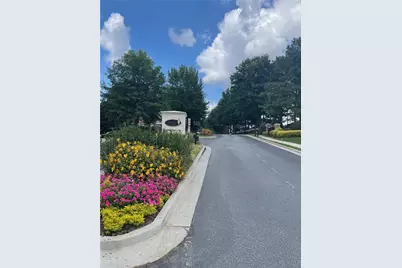 915 Dumaine Trace, Atlanta, GA 30328 - Photo 2