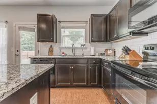 308 Heritage Dr, Calhoun, GA 30701 - Photo 12