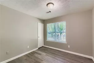 8958 Sterling Ridge Ln, Jonesboro, GA 30238 - Photo 12