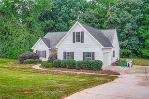 4642 Devencrest Ln, Buford, GA 30519 - Photo 2