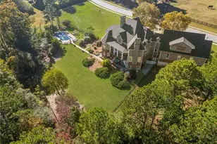 4826 Rose Heights Dr, Flowery Branch, GA 30542 - Photo 2