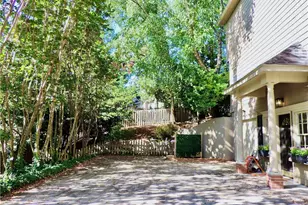 6365 Murets Rd, Alpharetta, GA 30022 - Photo 4