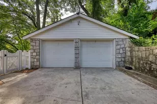 990 Oakland Ave SE, Conyers, GA 30012 - Photo 48