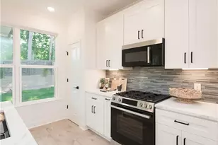 3381 Thurgood Ct, Snellville, GA 30078 - Photo 6