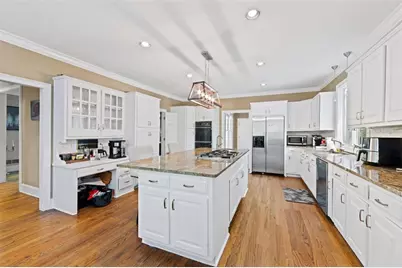 105 Grogans Lake Drive, Atlanta, GA 30350 - Photo 6