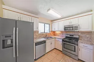 3884 Wood Path Dr, Stone Mountain, GA 30083 - Photo 8