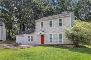 4595 Garden Hills Dr, Stone Mountain, GA 30083 - Photo 2