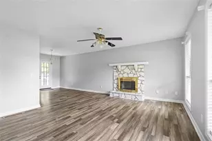 2820 Highpoint Rd, Snellville, GA 30078 - Photo 6