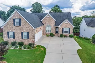 3345 Stoneleigh Run Dr, Buford, GA 30519 - Photo 2