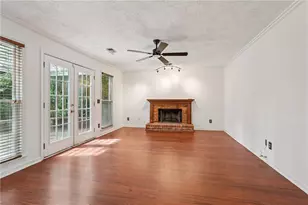 1047 Retner Dr SW, Mableton, GA 30126 - Photo 8