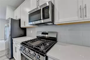 933 Woods Chapel Rd, Sugar Hill, GA 30518 - Photo 6