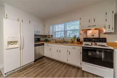 284 Covington Street, Loganville, GA 30052 - Photo 12