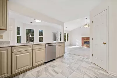 4496 Whitt Station Run NW, Acworth, GA 30101 - Photo 6