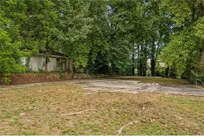 2142 Dowdell Drive, Chamblee, GA 30341 - Photo 14