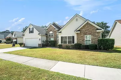 1316 Tumblerock Way, Loganville, GA 30052 - Photo 2