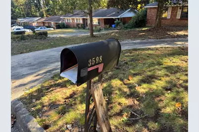 3598 Ingledale Drive SW, Atlanta, GA 30331 - Photo 14