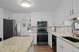 3180 Victoria Rdg Ct, Loganville, GA 30052 - Photo 16