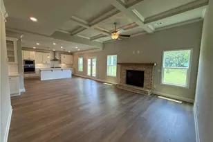 214 Cherokee Rose Ln, Hoschton, GA 30548 - Photo 8