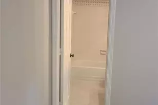 1394 Wood Cir S, Morrow, GA 30260 - Photo 10