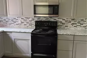 6354 Shannon Pkwy, Union City, GA 30291 - Photo 8