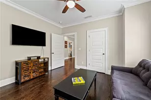 2292 Pembrook Pl NE, Atlanta, GA 30324 - Photo 28