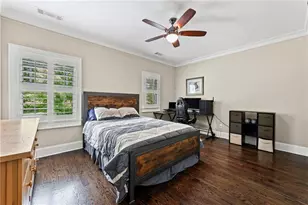 2292 Pembrook Pl NE, Atlanta, GA 30324 - Photo 24