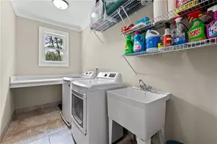 2292 Pembrook Pl NE, Atlanta, GA 30324 - Photo 38