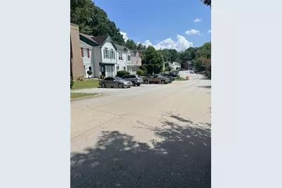 398 Prince Of Wales, Stone Mountain, GA 30083 - Photo 10