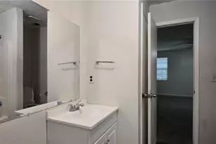 1008 Pine Tree Trail, Atlanta, GA 30349 - Photo 34