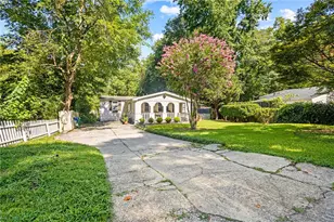 2738 S Bamby Ln NE, Brookhaven, GA 30319 - Photo 2