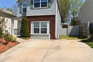 315 Village Chase, Woodstock, GA 30188 - Photo 2