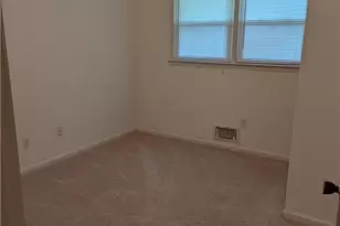 4754 Winthrop Dr, Atlanta, GA 30337 - Photo 6