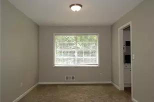 467 Pineburr Ln, Stone Mountain, GA 30087 - Photo 6