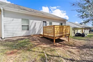 157 Oakwood Dr NW, Milledgeville, GA 31061 - Photo 4