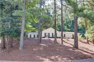 245 Fieldstone Dr, Fairburn, GA 30213 - Photo 2